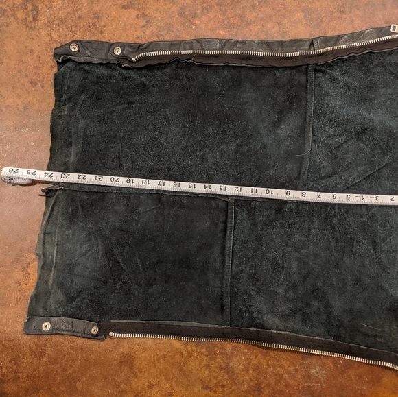 Barney's Leather Chaps - Picture 2 of 8